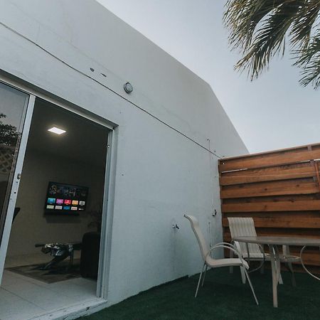 Buddha Studios Aruba Palm Beach Exteriér fotografie