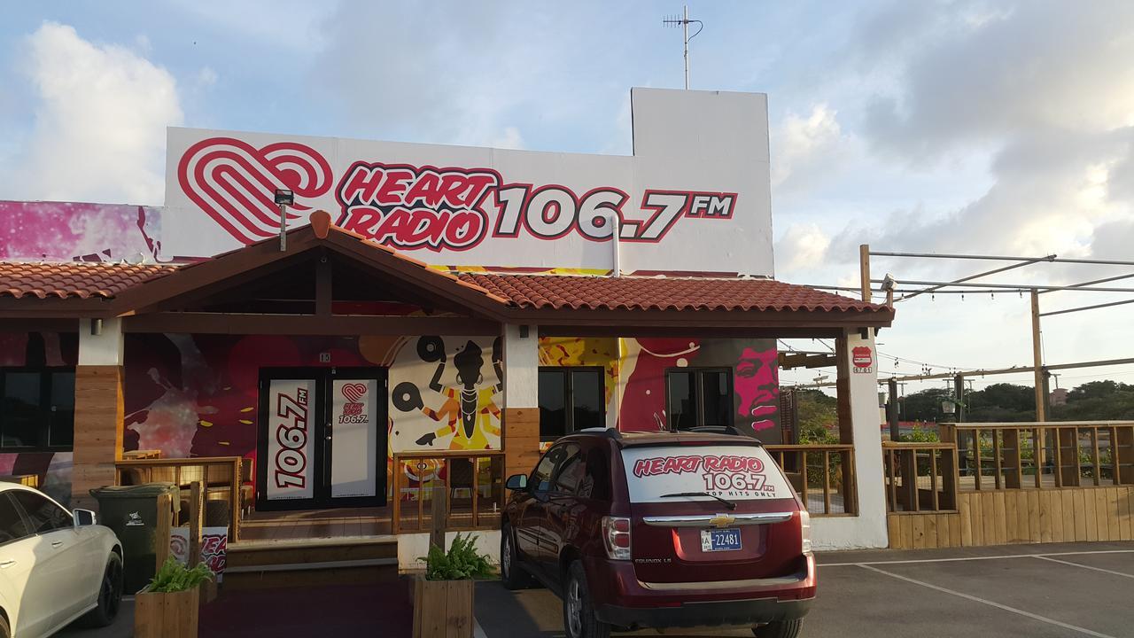 Buddha Studios Aruba Palm Beach Exteriér fotografie