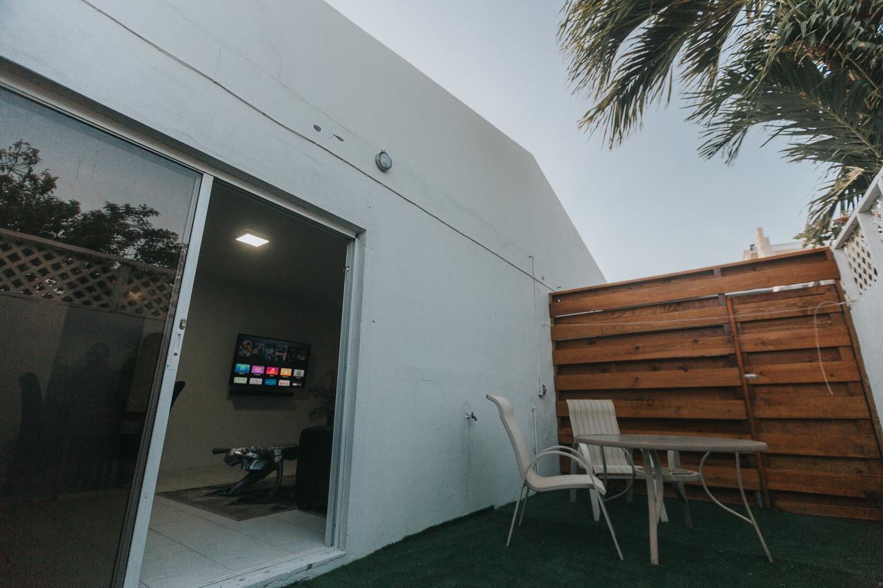 Buddha Studios Aruba Palm Beach Exteriér fotografie